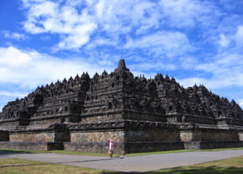 Kajian Lapangan Terbuka Bikin Kunjungan Wisatawan Naik ke Candi Borobudur