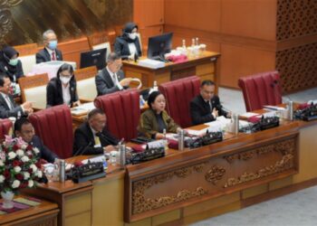 Tok, DPR RI Setujui RUU Perppu Ciptaker Jadi Undang-Undang