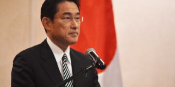 PM Jepang Fumio Kishida Selamat dari Insiden Bom Asap