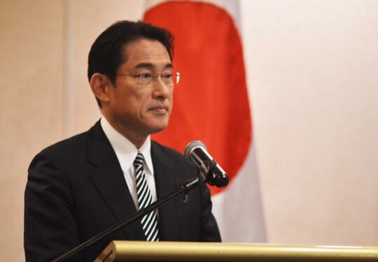 PM Jepang Fumio Kishida Selamat dari Insiden Bom Asap