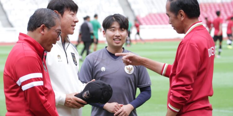 Jokowi Berikan Motivasi untuk Tim U-20 dan U-22 Indonesia