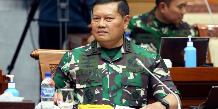 Panglima TNI Sambut 385 WNI Yang Dievakuasi dari Sudan