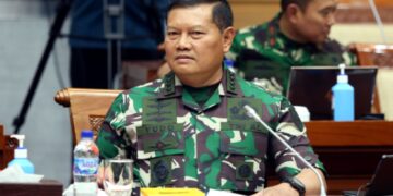 Panglima TNI Sambut 385 WNI Yang Dievakuasi dari Sudan