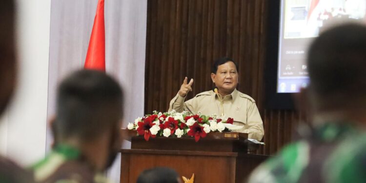 Survei Capres Poltracking Indonesia: Prabowo Memimpin, Ganjar Melorot dan Anies Stagnan