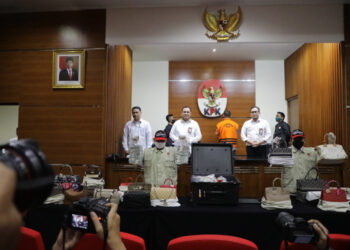 Ditetapkan Sebagai Tersangka, KPK Resmi Tahan Rafael Alun Trisambodo