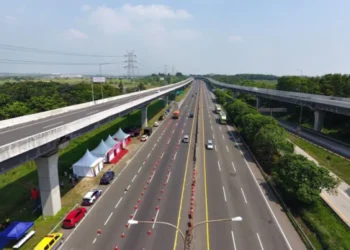 Urai Kepadatan Arus Mudik, PUPPR Lakukan Pelebaran Jalur di Tol Jakarta-Cikampek