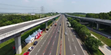 Urai Kepadatan Arus Mudik, PUPPR Lakukan Pelebaran Jalur di Tol Jakarta-Cikampek