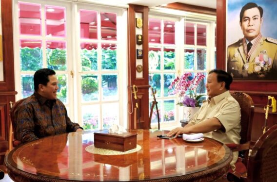 Terima Kunjungan Erick Thohir, Prabowo Subianto Ucapkan Selamat Timnas Sepak Bola Raih Emas di Sea Games