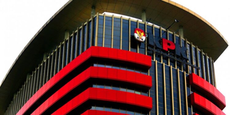 KPK Tahan Pengacara Gubernur Papua Lukas Enembe