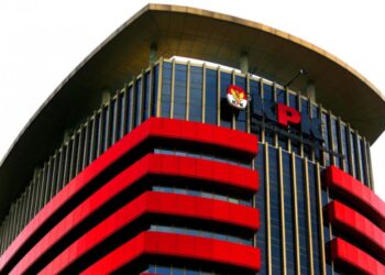 KPK Tahan Pengacara Gubernur Papua Lukas Enembe