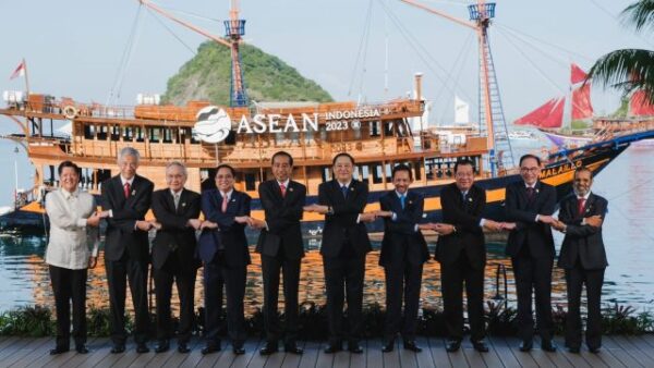 KTT ke-42 ASEAN, Jokowi: Persatuan Kunci Peran ASEAN dalam Perdamaian dan Pertumbuhan