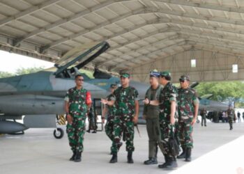 Tiga Pesawat Tempur F-16 Amankan KTT Ke-42 ASEAN Summit