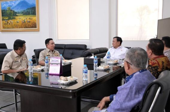 Silaturahmi dengan Para Purnawirawan Polri, Prabowo Subianto Berpesan Jaga Kerukunan