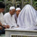 Sandiaga Uno Ziarah ke Makam Sunan Ampel Surabaya