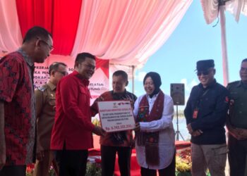 Serahkan 51 Kapal Ikan ke Nelayan, Mensos Wanti-wanti Tidak Dijual