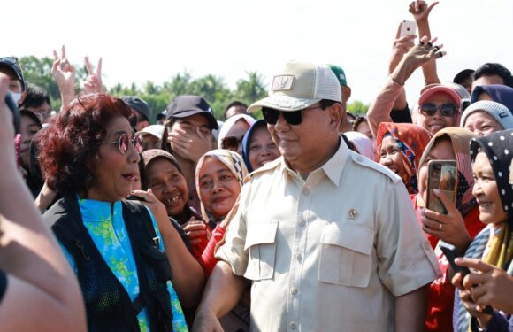 Prabowo Subianto Bertemu Susi Pudjiastuti di Pangandaran, Ada Apa?