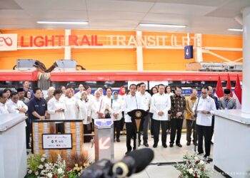 Jokowi Resmikan LRT Jabodebek, Habiskan Anggaran Rp32,6 triliun