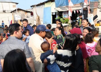 Blusukan ke Penjaringan Jakarta Utara, Prabowo Subianto Serap Aspirasi Warga