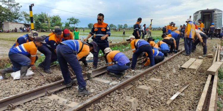 Kecelakaan Kereta Api Turangga di Cicalengka Bandung, KAI: 4 Orang Meninggal dan 33 Luka