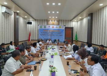 Gunung Ibu Masih Awas, Tim Gabungan Terus Penuhi Kebutuhan Masyarakat