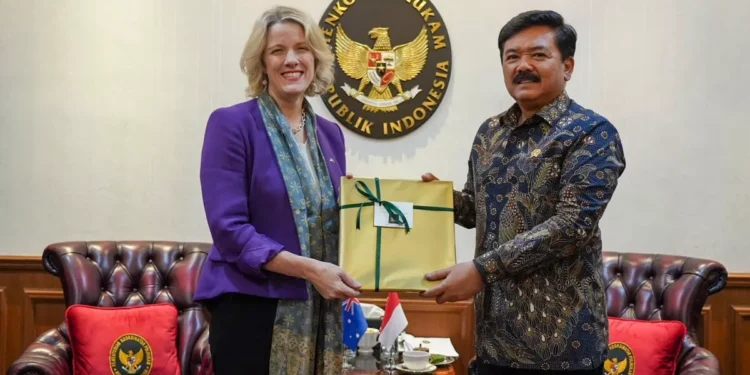 Bertemu Mendagri Australia, Menko Polhukam Bahas Kerjasama Hukum dan Keamanan Kedua Negara