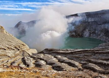 Status Gunung Ijen Naik ke Level II, Masyarakat Diminta Waspadai Bahaya Gas Beracun