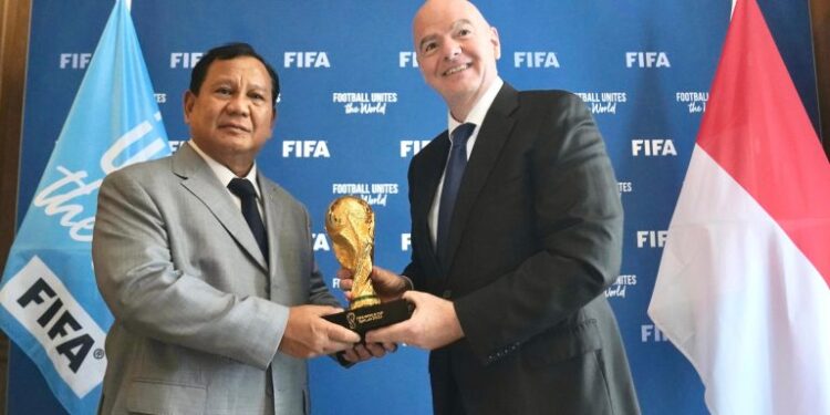 Bertemu Presiden FIFA, Prabowo Bahas Peningkatan Sepak Bola Indonesia