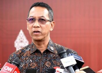 Pj. Gubernur DKI Heru Ancam Cabut KJP Pelajar yang Merokok dan Tawuran