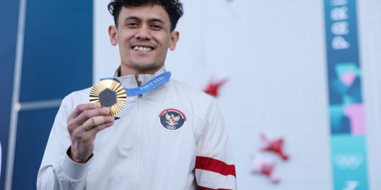 Veddriq Leonardo Atlet Panjat Tebing Persembahkan Medali Emas Pertama untuk Indonesia