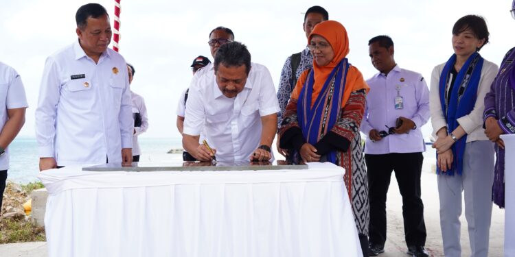 Menteri KP Resmikan SKPT Saumlaki untuk Dukung Industri Perikanan Maluku