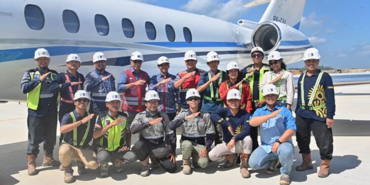 Pesawat Jet Berpenumpang Mendarat Mulus di Bandara IKN, Menhub: Ini Luar Biasa