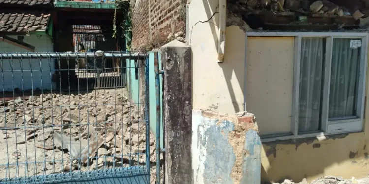 Gempa Bumi M 5.0 Guncang Bandung Raya, Beberapa Rumah Warga Rusak