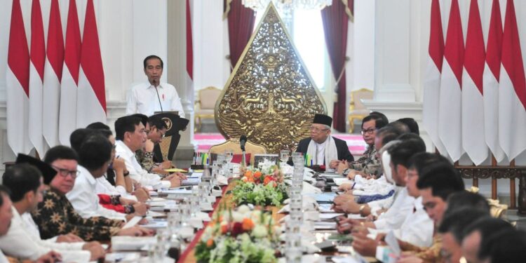 Gelar Jamuan Santap Siang, Presiden Jokowi Jokowi Pamit dengan Kabinet Indonesia Maju