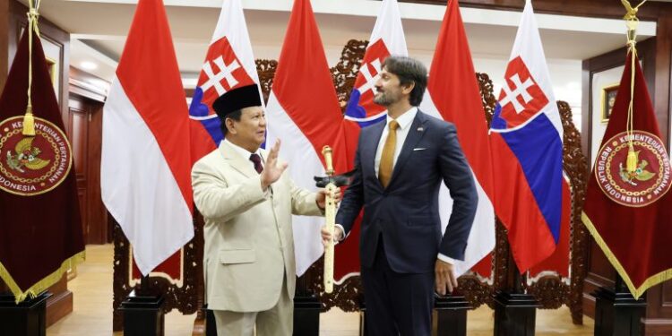 Prabowo Terima Kunjungan Kehormatan Menhan Slovakia, Bahas Pertahanan Bilateral