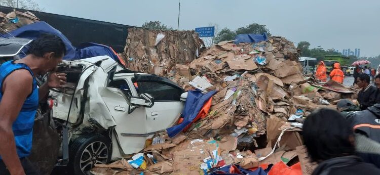 Korban Kecelakaan Tol Cipularang Bertambah jadi 30 Orang