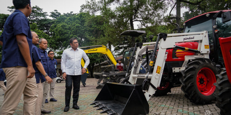 Dukung Swasembada Pangan, PT Pindad Siap Produksi Alsintan