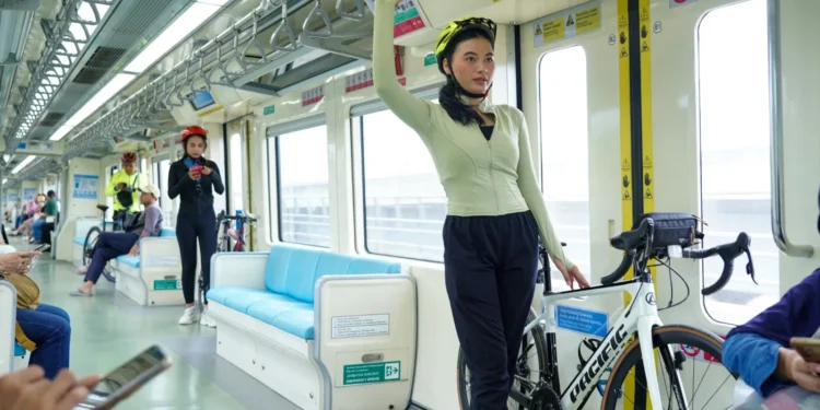 LRT Jabodebek Uji Coba Aturan Membawa Sepeda di Akhir Pekan