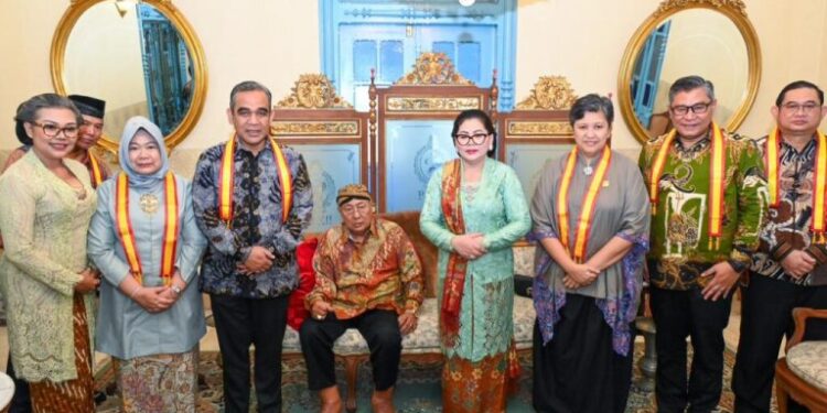 Kunjungi Keraton Surakarta, Pimpinan MPR Bahas Pelestarian Budaya dan Warisan Peradaban Bangsa
