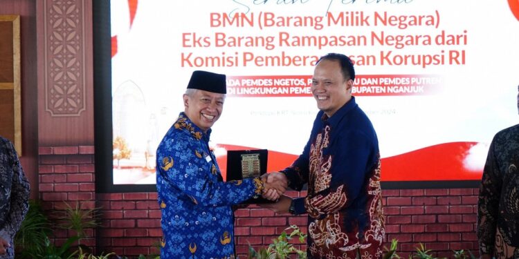 KPK Serahkan 67 Bidang Tanah Senilai Rp27 Miliar ke Pemkab Nganjuk