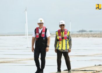 Menteri PU dan Menko AHY Tinjau Jalan Tol Semarang-Demak, Target Selesai April 2027