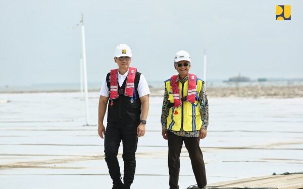 Menteri PU dan Menko AHY Tinjau Jalan Tol Semarang-Demak, Target Selesai April 2027