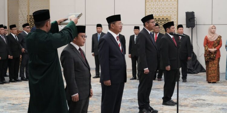 Menteri Agama Lantik Kamaruddin Amin sebagai Sekjen Kemenag