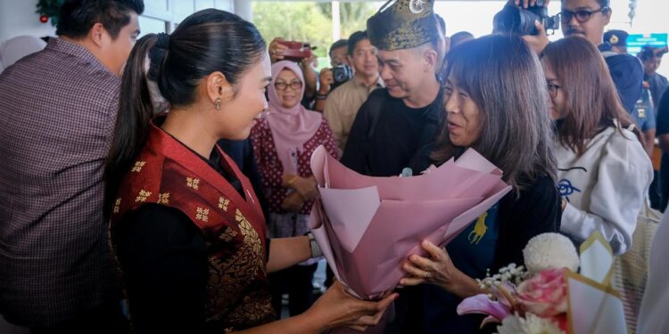 Pemerintah Targetkan 16 Juta Kunjungan Wisatawan Mancanegara di 2025