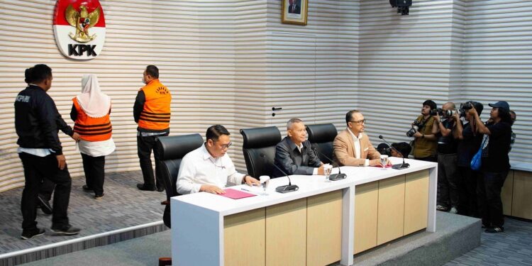 KPK Tahan Wali Kota Semarang Mba Ita dan Suaminya 20 Hari ke Depan
