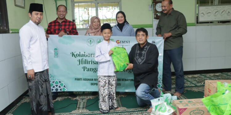 Forwatan dan Tiga Asosiasi Hilir Sawit Berbagi Manfaat Produk Turunan Sawit kepada Ratusan Yatim Piatu