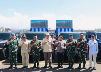 Menhan Serahkan 700 Unit Maung MV3 kepada TNI-Polri