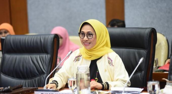 DPR Bantah Isu RUU Sisdiknas Hapus Sertifikasi Guru dan PPG