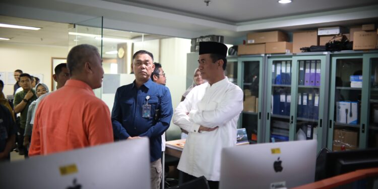 Setiba dari Yordania, Mentan Sidak Bulog dan PIHC