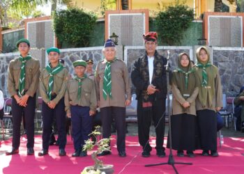 Berikan Beasiswa Bagi Santri di Sumbawa, Mentan Amran: Saya Wakafkan Diri untuk Tanah Air
