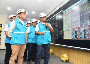 Bahlil Minta PLN Bangun Pembangkit Panas Bumi 40 MW di Maluku